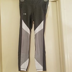 Under Armour capris, small